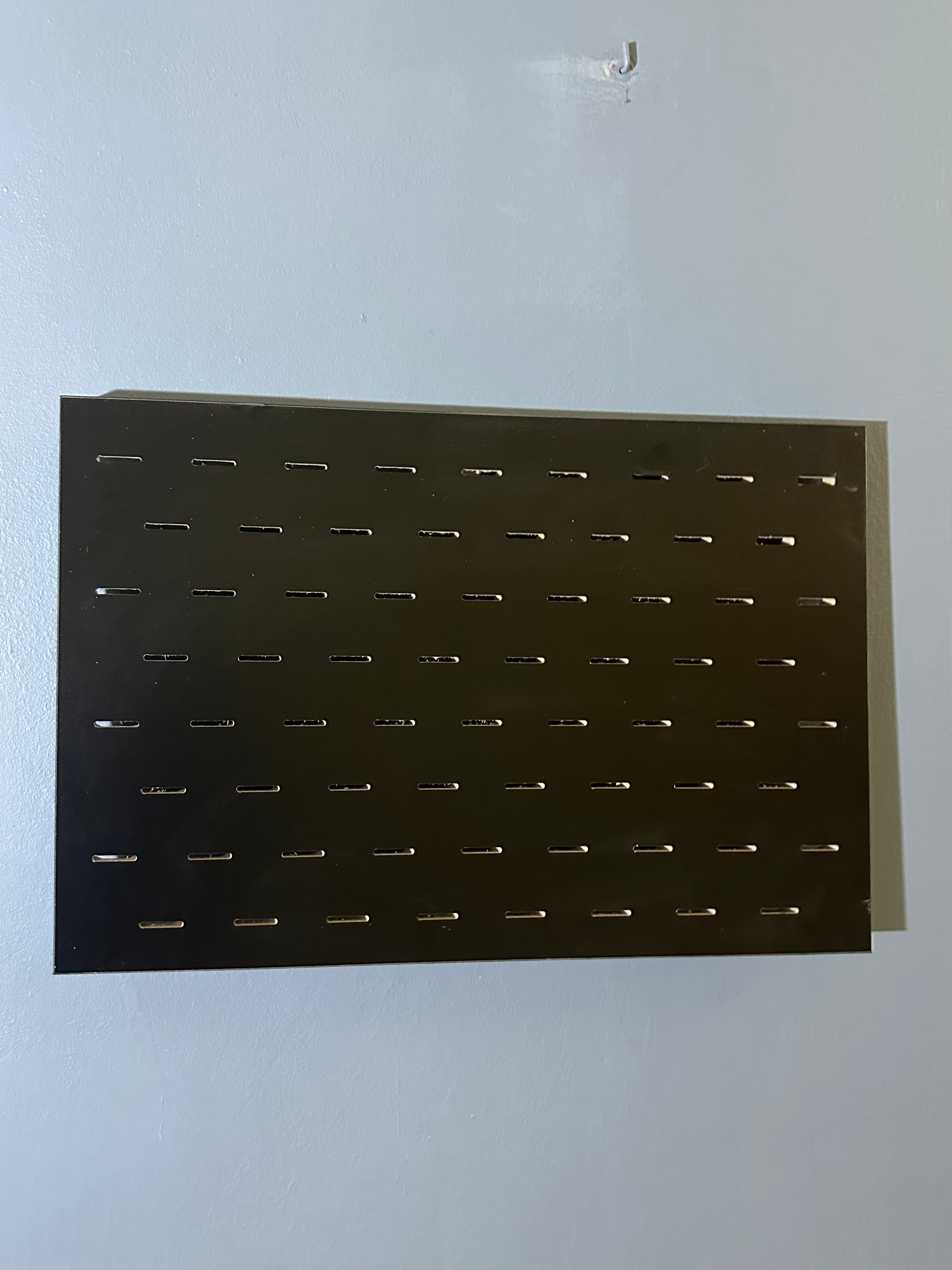Pegboard لوحة تنظيم